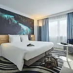 Novotel Massy Otel 4*