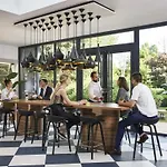 Otel Novotel Massy 4*