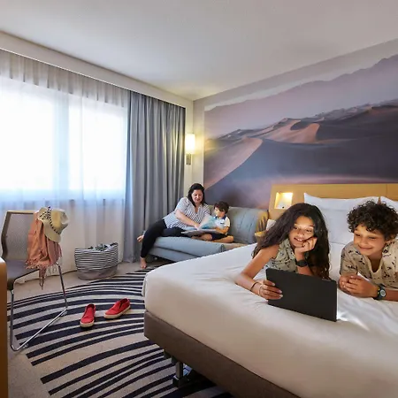 Novotel Massy Hotel Palaiseau