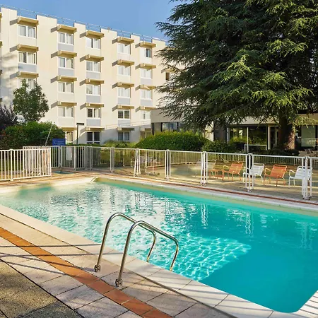 Hotel Novotel Massy 4*