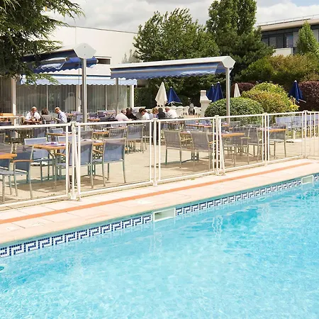 Novotel Massy 4*