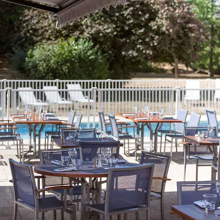 Otel Novotel Massy Palaiseau