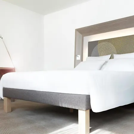 Novotel Massy Hotel Palaiseau