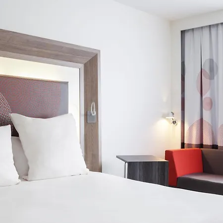 Novotel Massy 4*