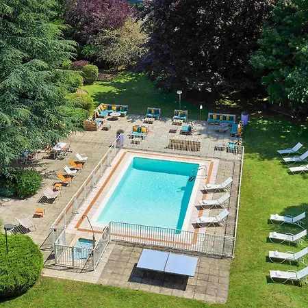 Novotel Massy Отель
