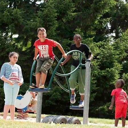 Novotel Massy 4*